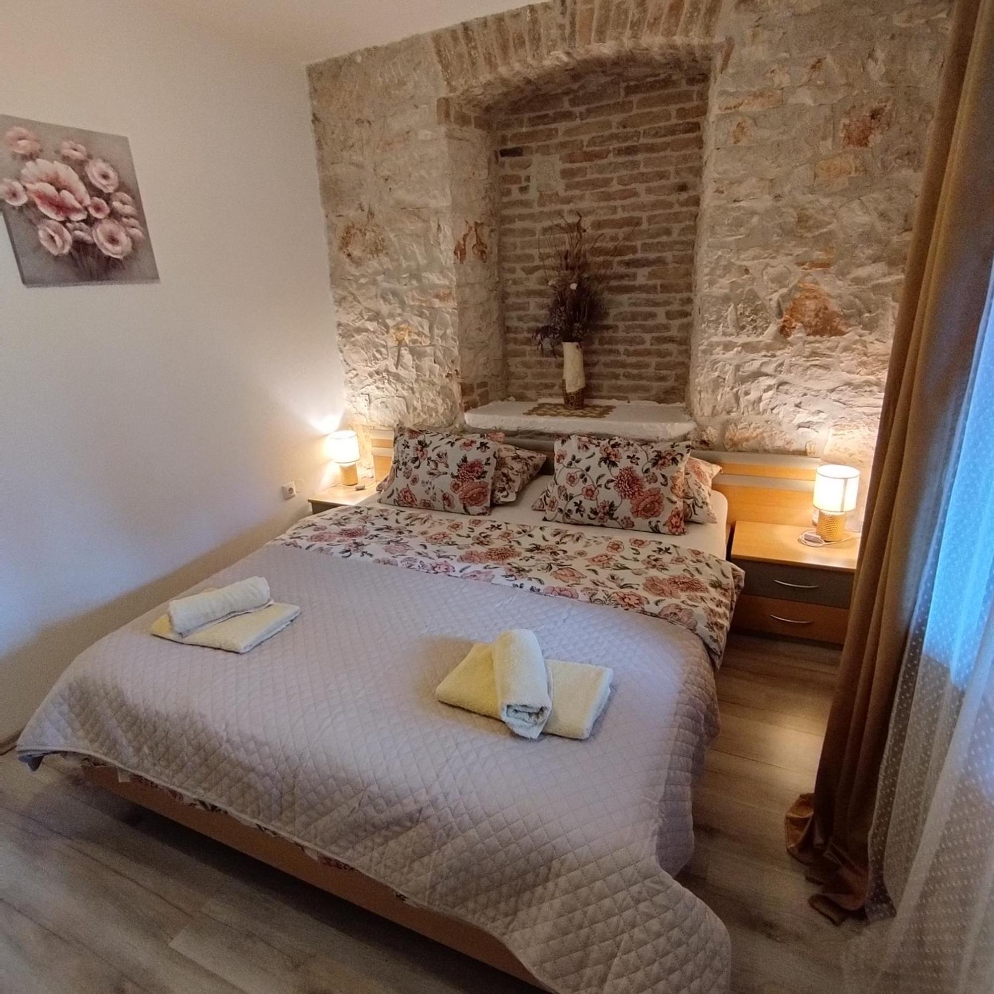 Apartmani Memic 100 M Do Plaze, Apartments Memic Only 100M From Beach Poreč Exteriör bild