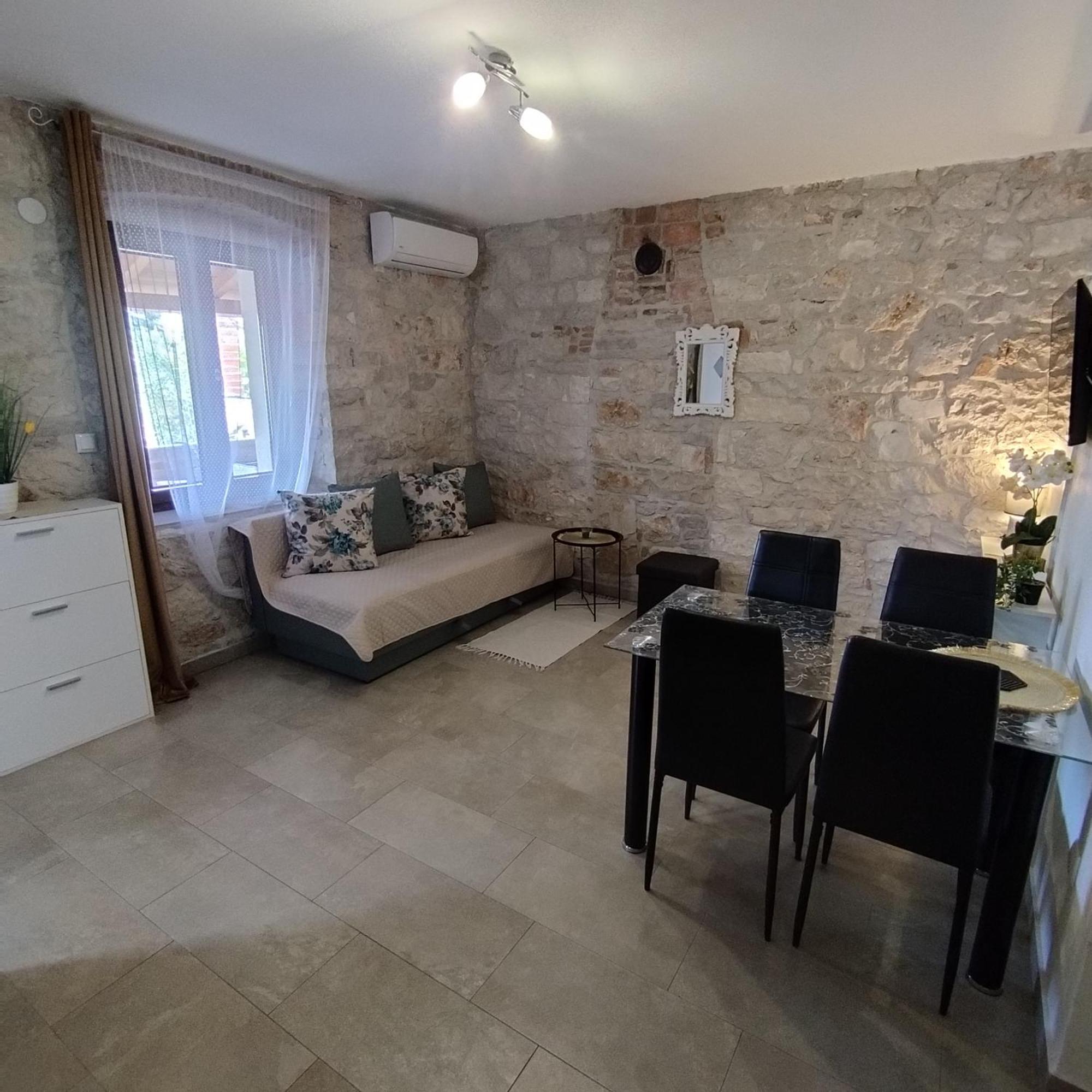 Apartmani Memic 100 M Do Plaze, Apartments Memic Only 100M From Beach Poreč Exteriör bild